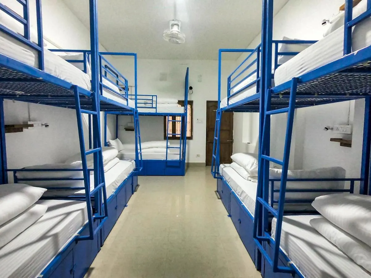 Live Free Hostel Varanasi