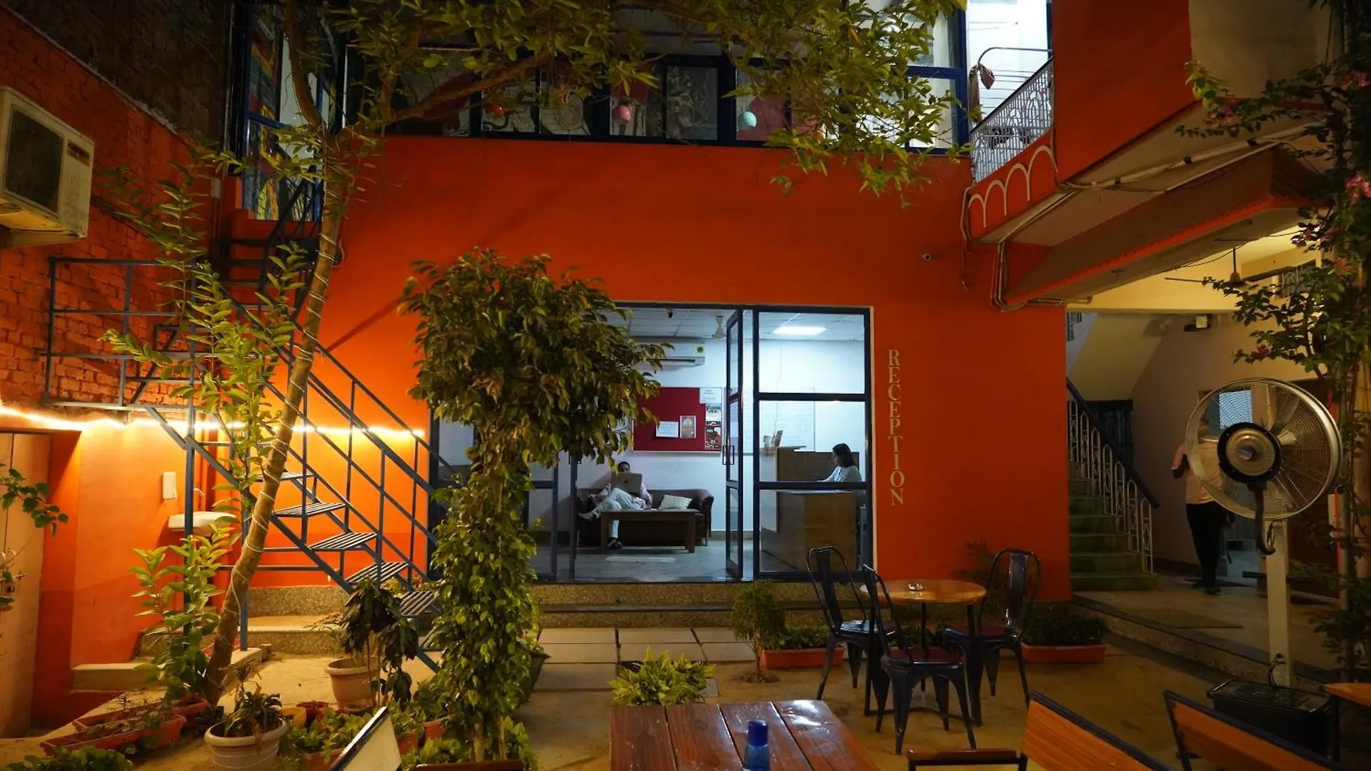 Live Free Hostel Varanasi