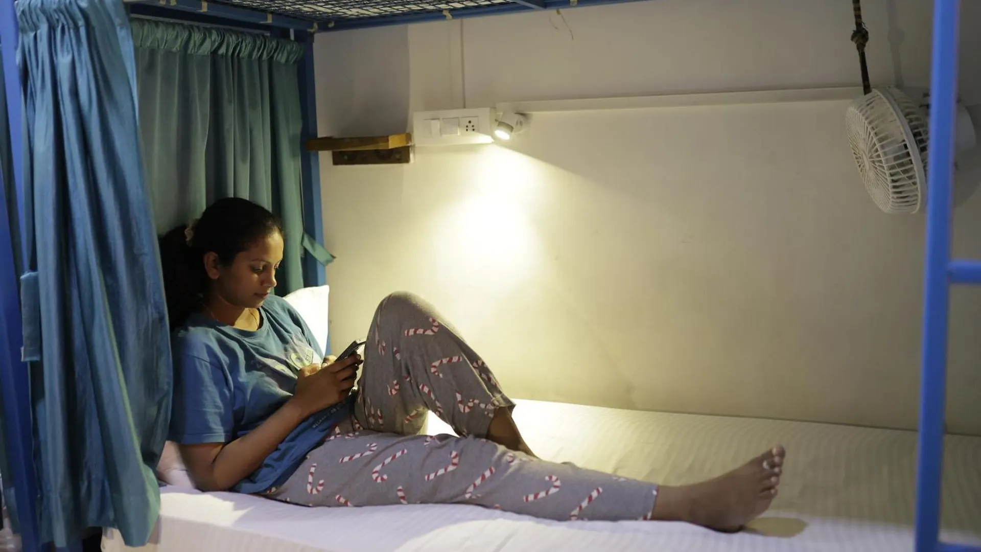 Live Free Hostel Varanasi