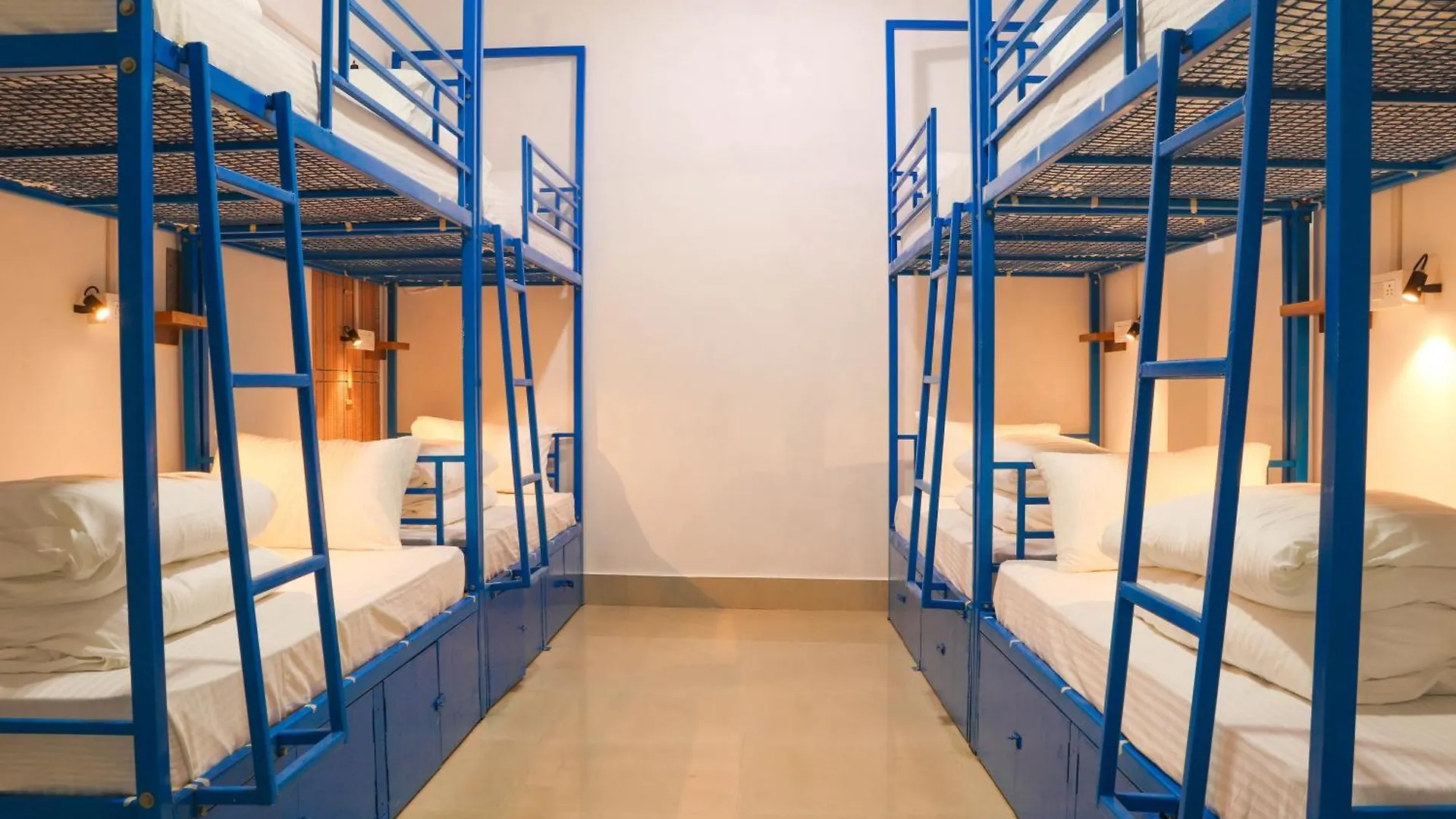 Live Free Hostel Varanasi